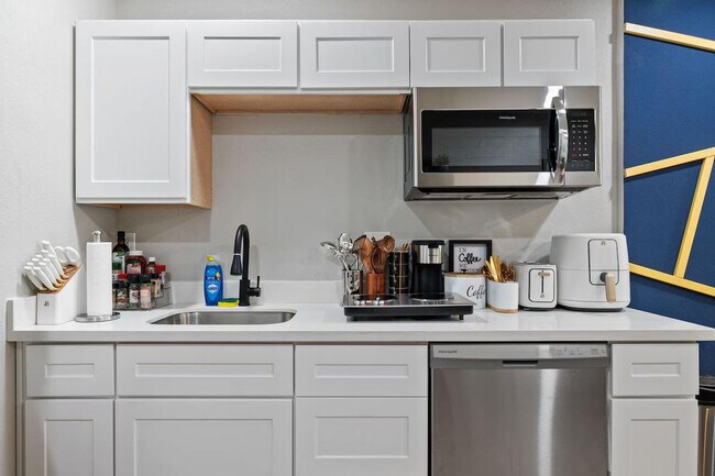 4113 W Virginia Ave unit ID1244355P, Phoenix, AZ 85009 - photo 7