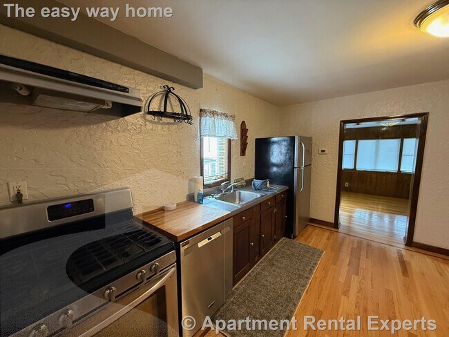19 Pitman St, Somerville, MA 02143 - photo 2