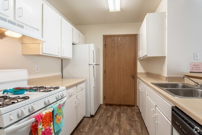 Peppertree Villas, Fairborn, OH 45324 - photo 2