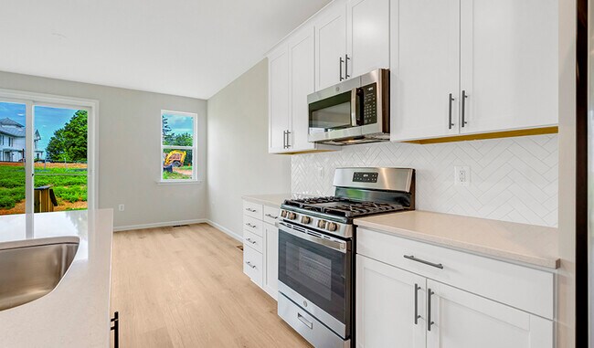 100 Midsummer Ln, Middletown, VA 22645 - photo 6