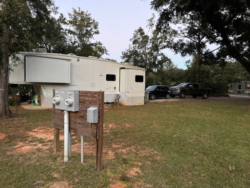 11947 Woodland Ave, Foley, AL 36535 - photo 1