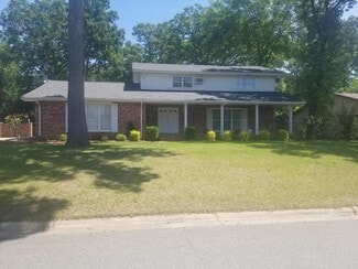 107 Via Eldorado Dr, Warner Robins, GA 31088