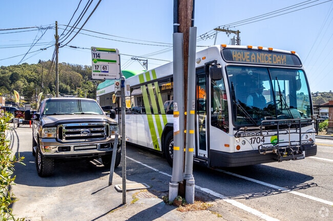Commuters in Almonte use the Marin Transit system, which has bus stops along nearby Miller Ave