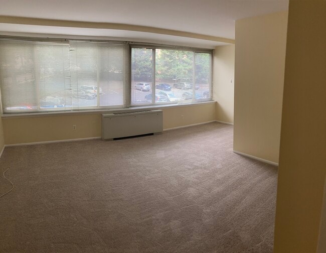 Taft Towers unit 309, Arlington, VA 22201 - photo 4