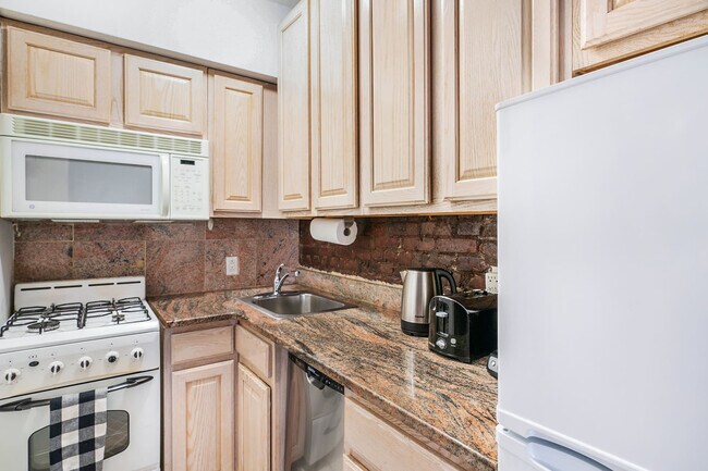 350 E 19th St unit FL2-ID1021924P, New York, NY 10003 - photo 6