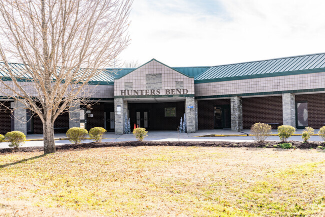 The loop at Hunters Bend Elementary School makes drop-off and pick-up times convenient.