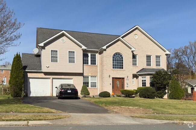 On the high end of North Springfield are spacious brick homes to choose from.