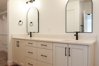 792 E 1100 S Unit 37428670, Hyrum, UT 84319