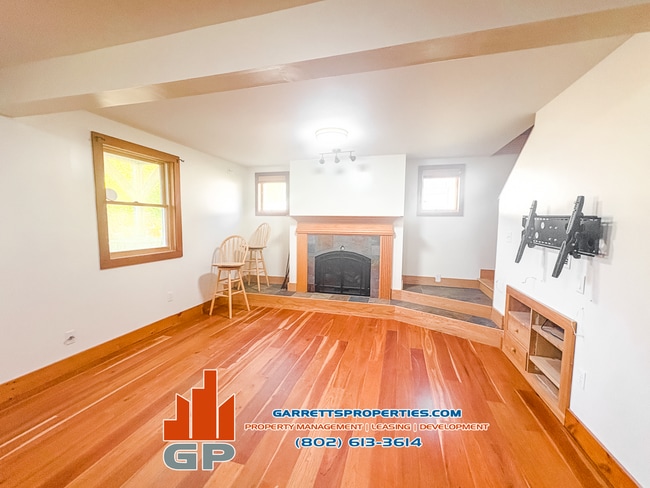 175 Palmer Ct, Shelburne, VT 05482 - photo 4