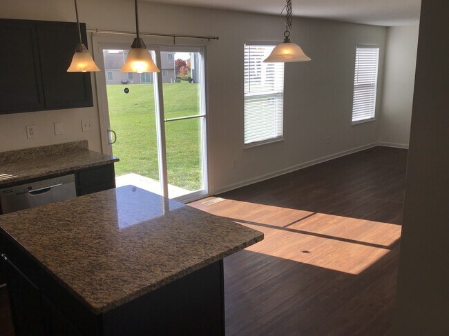 122 Faulkner Dr, Lithopolis, OH 43136 - photo 5