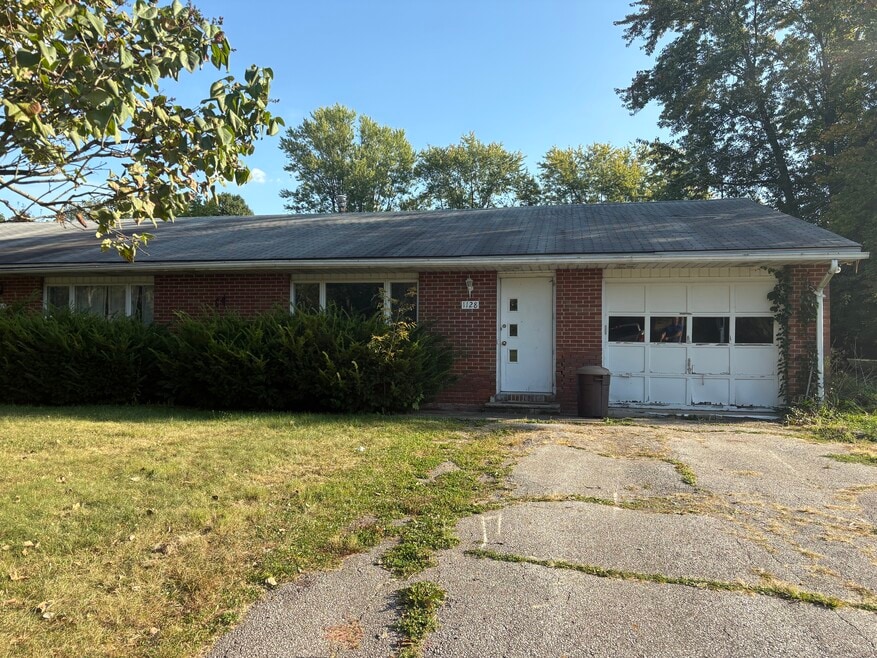 1128 Chew Rd, Mansfield, OH 44903 - photo 1