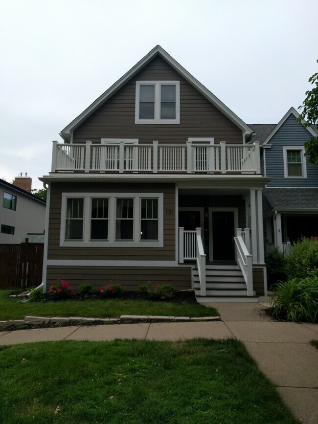 1121 Leonard Place unit 2, Evanston, IL 60201 - photo 2