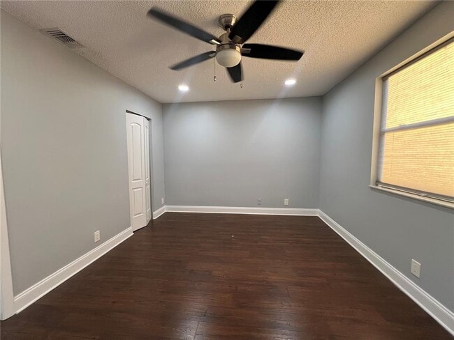 5621 Riverside Dr, Coral Springs, FL 33067 - photo 5