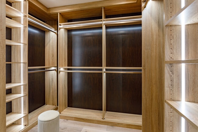 18826 Winnwood Ln, Santa Ana, CA 92705 - photo 6