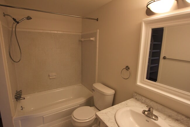 Campbell Manor, Royal Oak, MI 48067 - photo 7