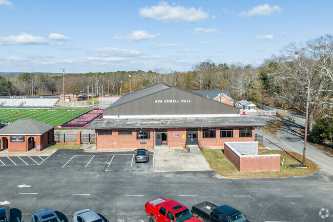 Bowdon High School has a 17 to 1 student to teacher ratio.