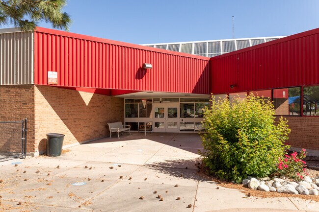 Willow Park's Jewell Elementary School has a student-teacher ratio of 16 to 1.