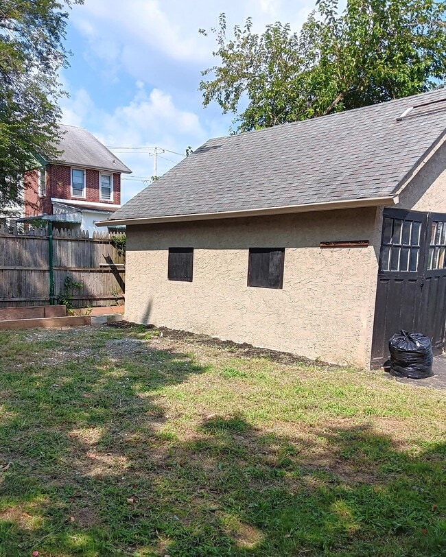 238 Penn Blvd unit 2nd Floor, Lansdowne, PA 19050 - photo 5