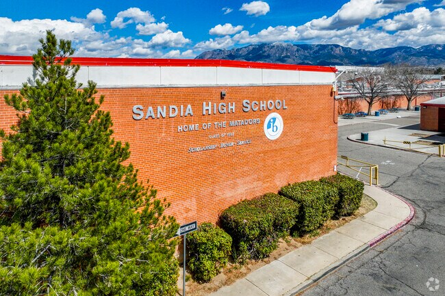 Sandia High School in the Indian Moon area receives an A grade from Niche.