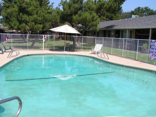 2732 Wilson Ave unit 2658, Redding, CA 96002 - photo 2