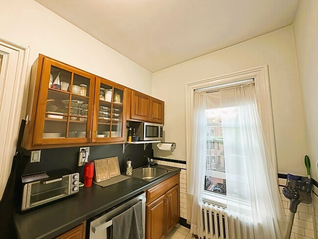 229 Newbury St unit 5, Boston, MA 02116 - photo 3