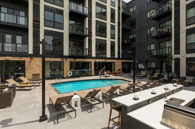 Residences at 1700-OLD, Minnetonka, MN 55305 - photo 2