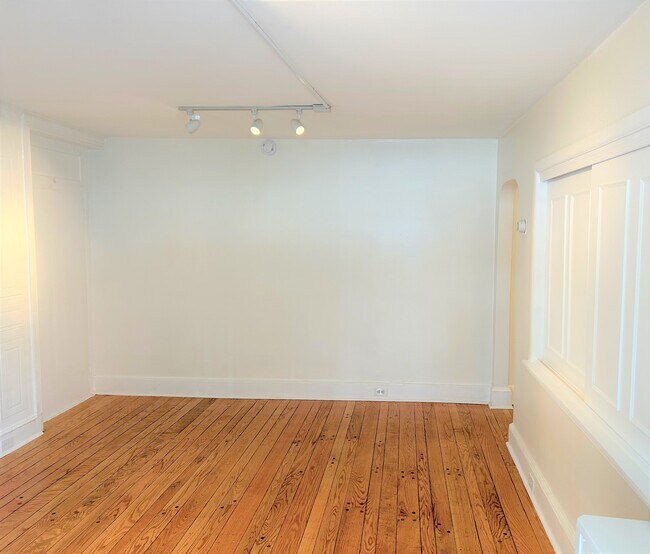 Living Room with hardwood floors