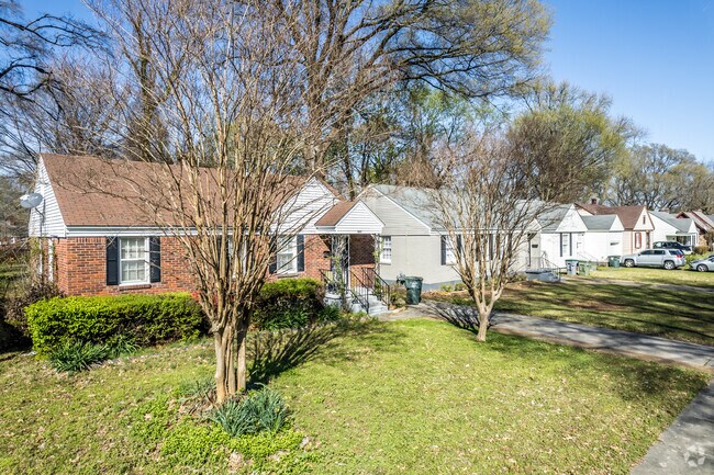 Ranch style homes are sprinkled throughout Orange Mound.
