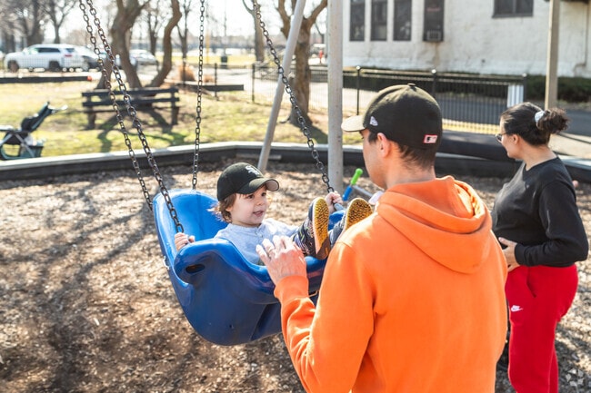 Armour Square Park is a great place to take the kids near Stateway Gardens.