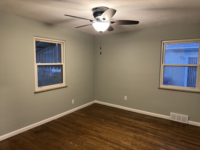 5938 Porter Rd, North Olmsted, OH 44070 - photo 5