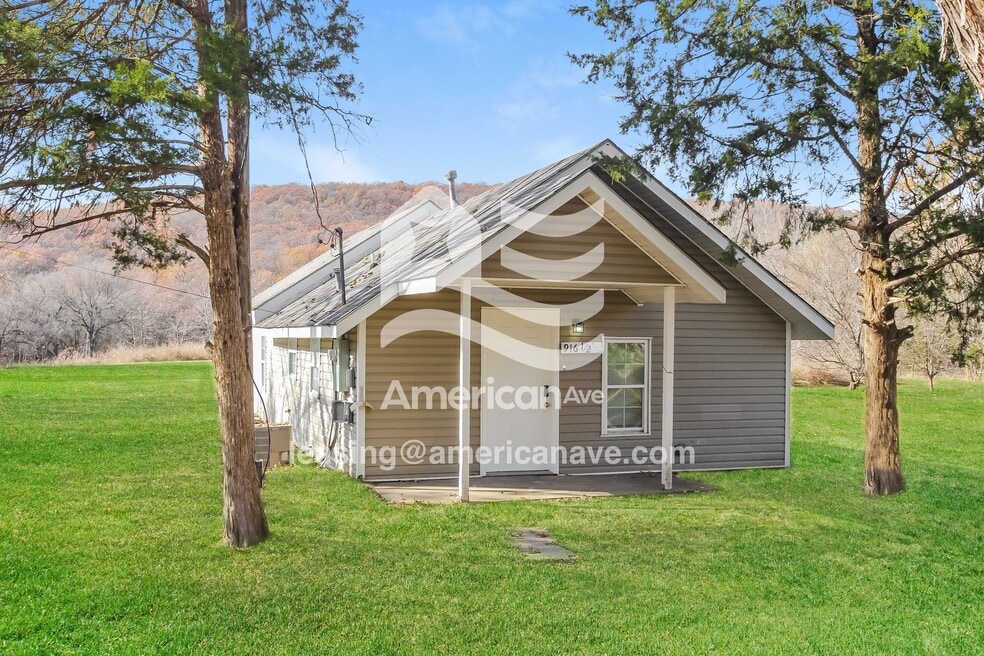 916 1/2 N Willow Rd, Sand Springs, OK 74063 - photo 1