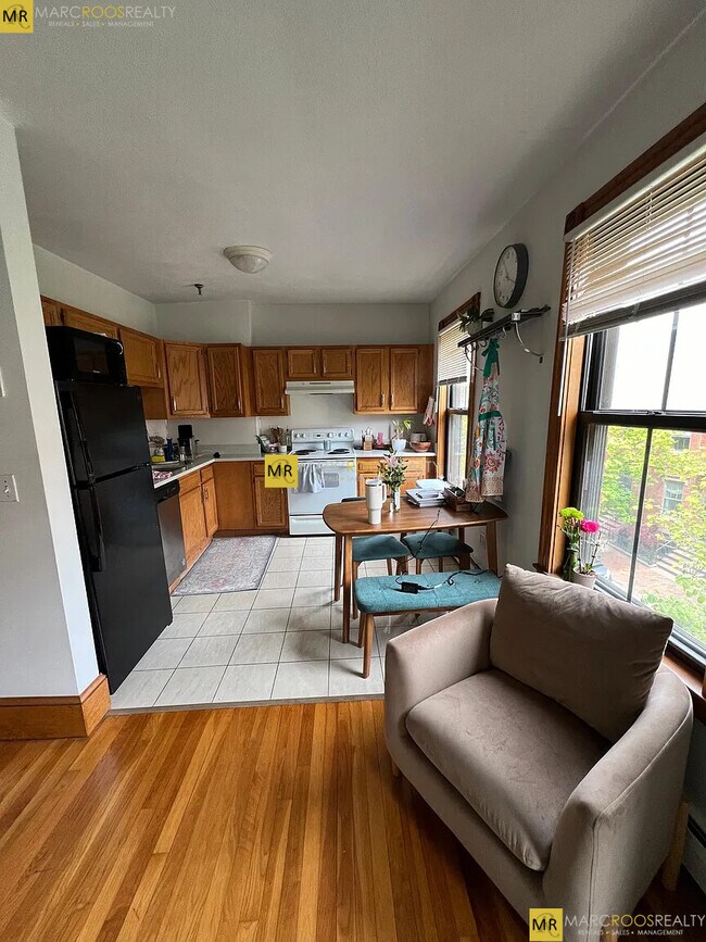22 Hanson St unit 3, Boston, MA 02118 - photo 7