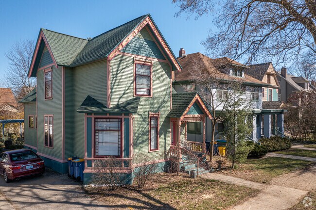 Colorful Queen Anne and nearby Foursquare-Style homes on College Ave.