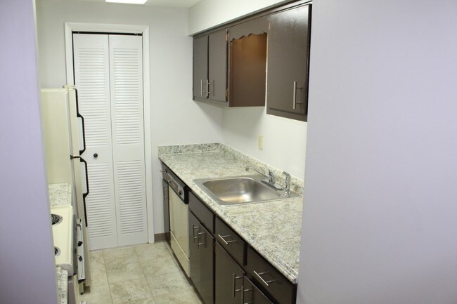 Regency Square Condominium unit 502, State College, PA 16801 - photo 4