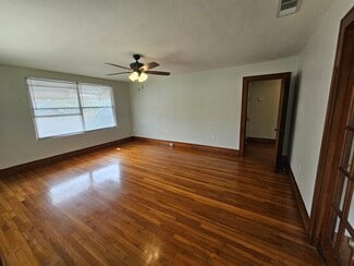 644 E College Ave, Tallahassee, FL 32301