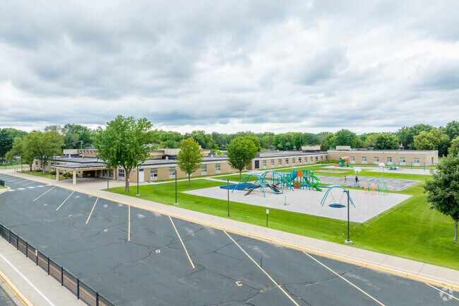 Palmer Lake Elementary has a diverse student body with 93% minority enrollment.