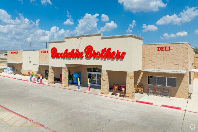 Brookshire Brothers is the largest nearby grocery store for residents of Sonterra.