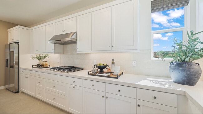 Valencia - Jewel, Valencia, CA 91381 - photo 3