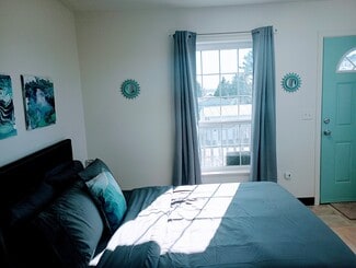 2195 Fleming Ave W Unit Studio apt w kitchenette, Tillamook, OR 97141