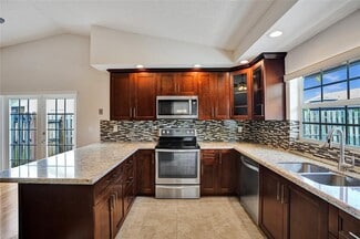 8511 NW 54th St, Lauderhill, FL 33351