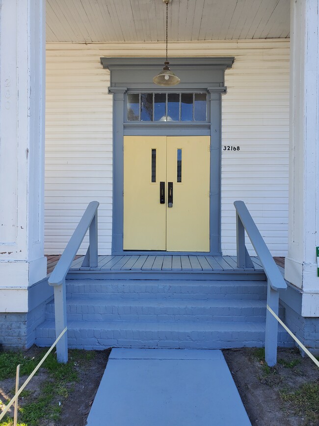 Boykins Apartments