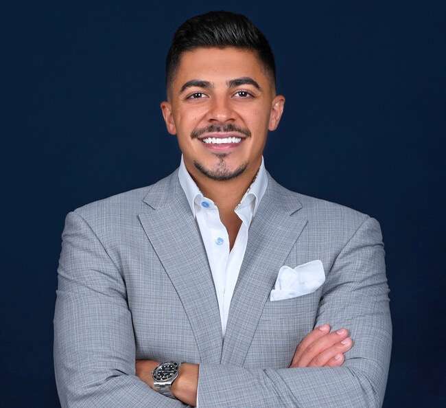 Agent Photo