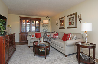 1 Aspensprings Dr, Baldwinsville, NY 13027