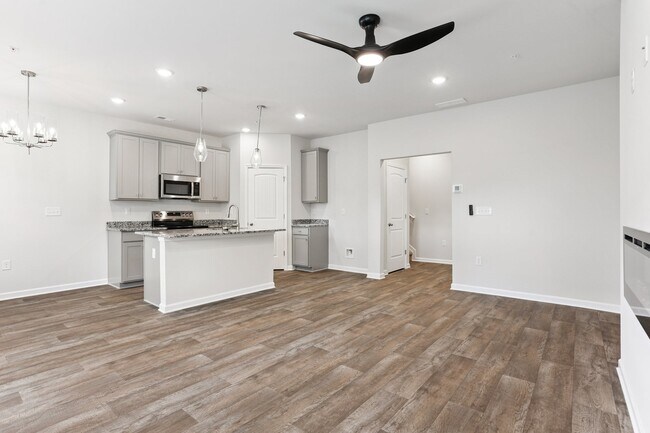 11567 Kimberly Way, Hampton, GA 30228 - photo 5