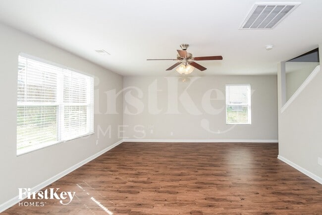 210 Oakwell St, Calera, AL 35040 - photo 2