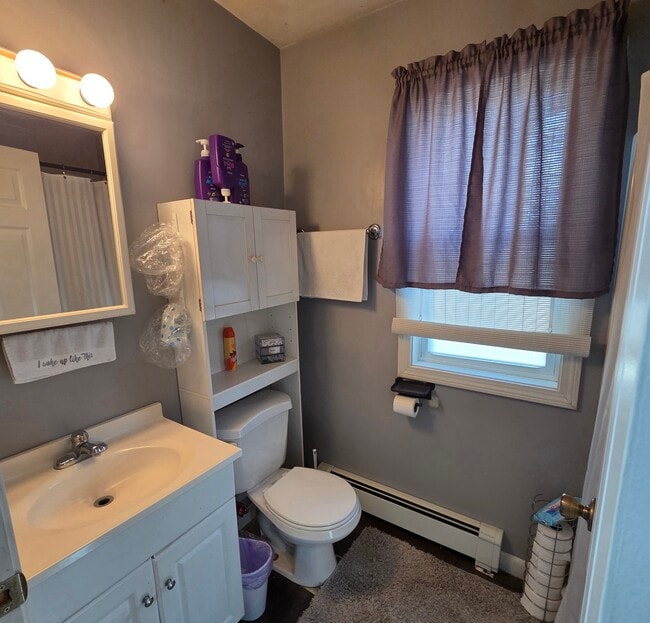 28 Maiden Ln unit Right Side, Vernon Rockville, CT 06066 - photo 7