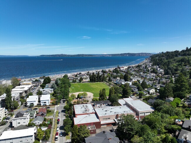 Alki Elementary School has a beautiful campus.