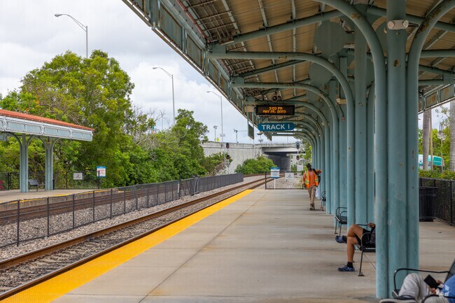 The Boynton Beach tri-rail is a convenient commute option for residents of Quantum Park.