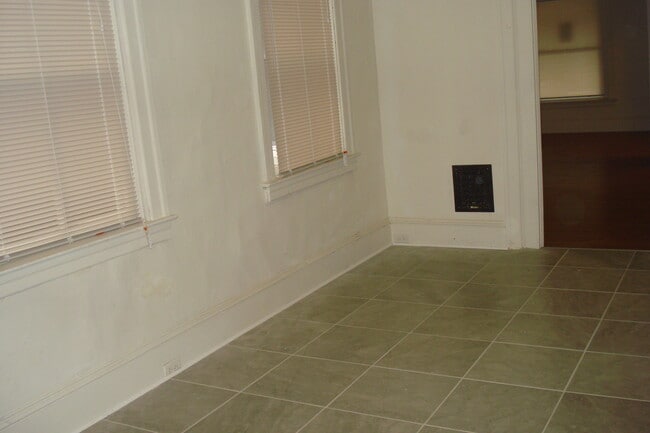 733 E Chestnut St, Lancaster, PA 17602 - photo 7