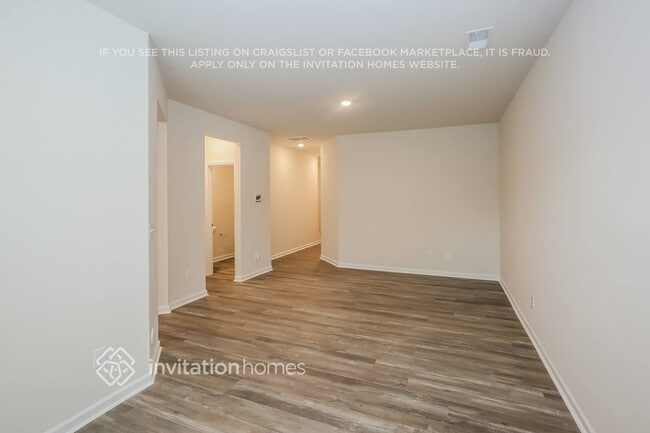 11747 Brier Vlg Ln, Charlotte, NC 28262 - photo 5